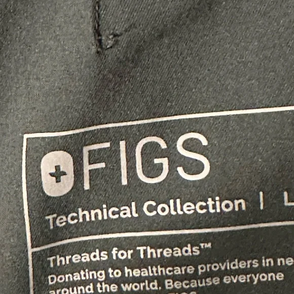 Figs Charcoal Sage technical Scrubs Top and Pant Woman’s Large - Picture 10 of 12